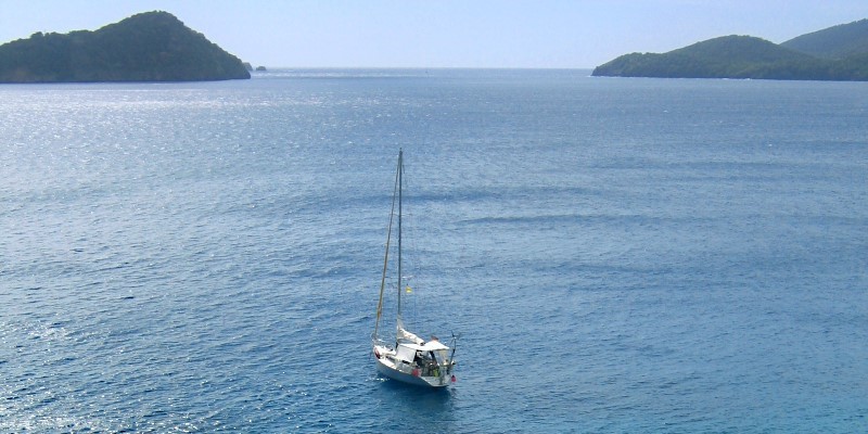 Dude vor Anker, îles des Saintes