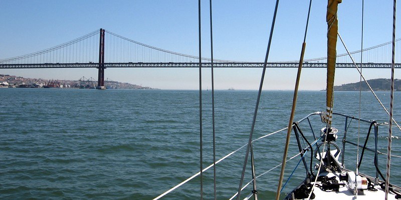 Auf dem Tejo in Richtung Lissabon