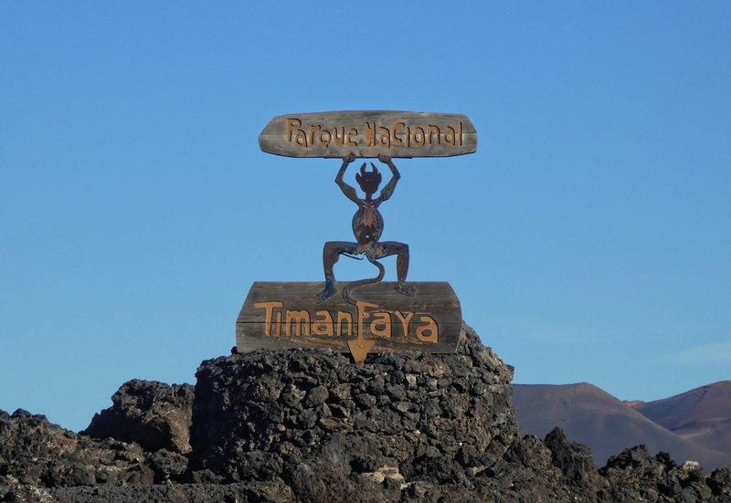 Schild an der Grenze zum Timanfaya Nationalpark, Lanzarote